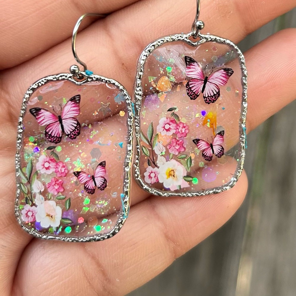 Handmade resin earrings flower